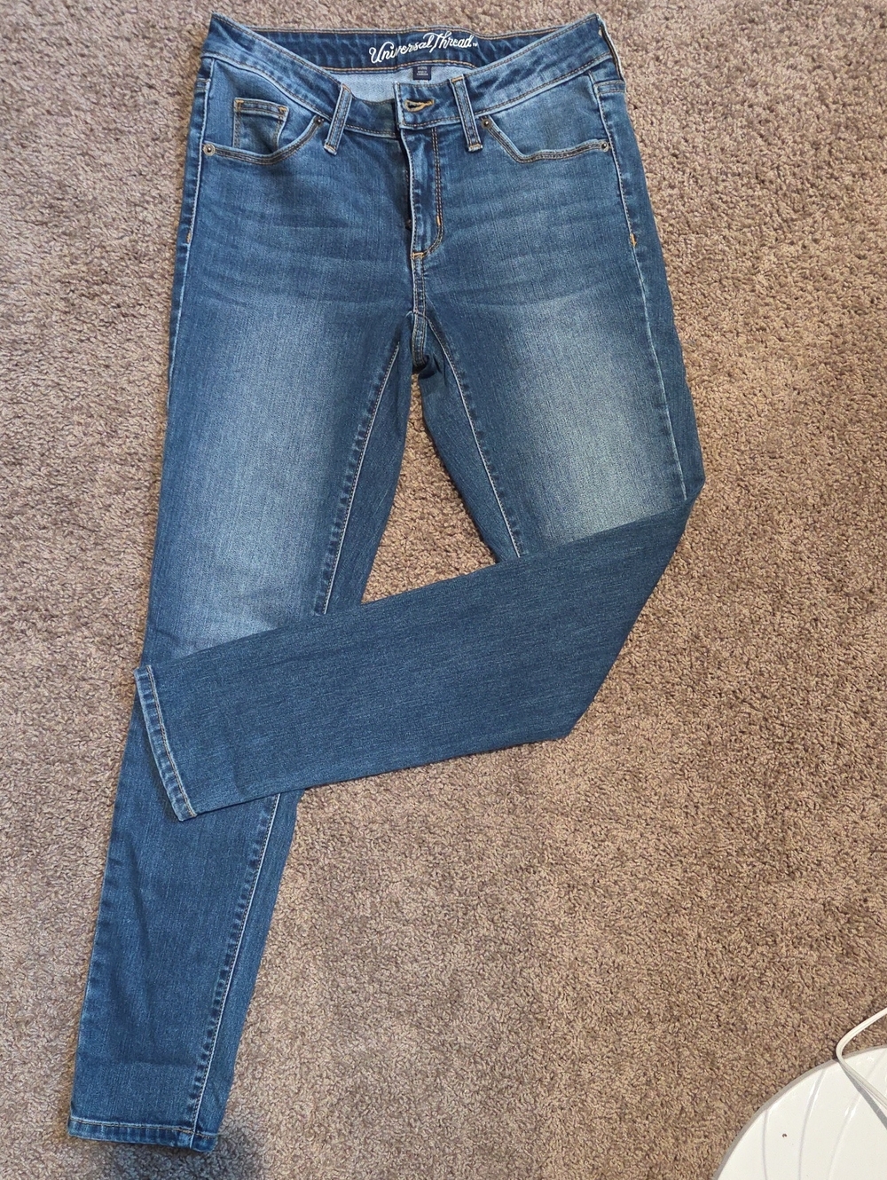 Universal Thread Skinny Jeans in Medium Blue Wash